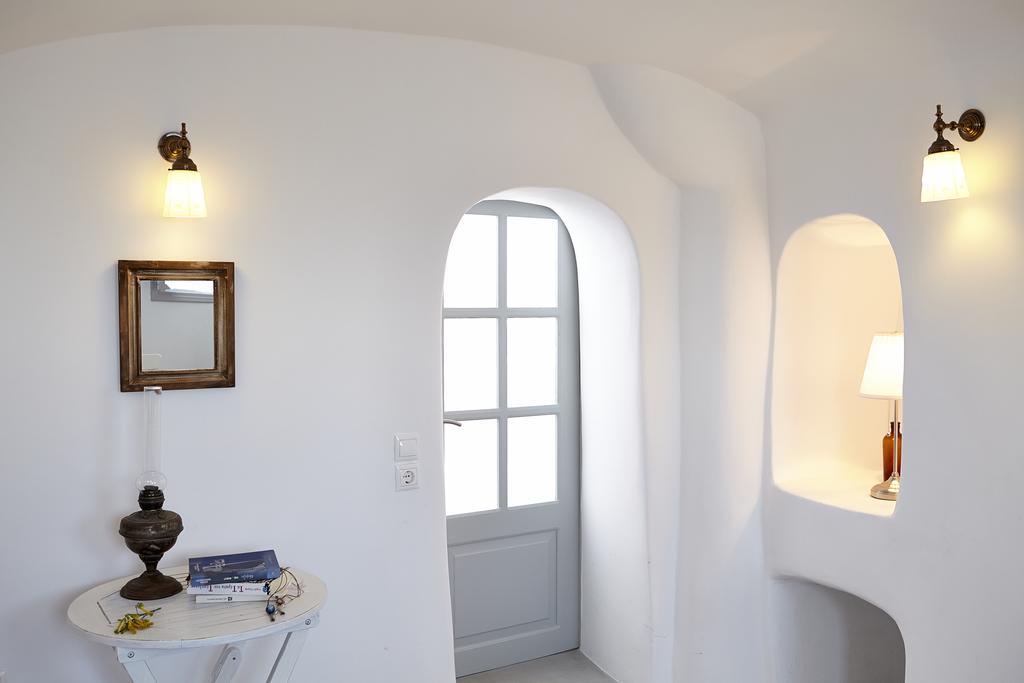 Liakada Oia Suites Exterior photo